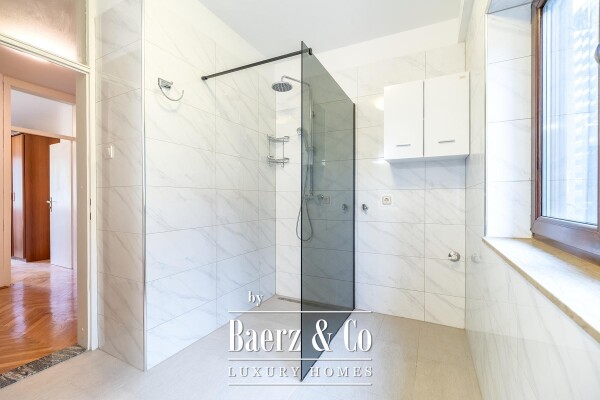 photo 11 Zagreb, Naumovac - Luxury Villa with Spacious Garden and Complete Privacy